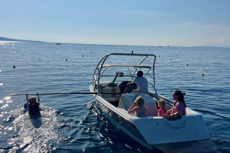 Korfu: Kurs nart wodnych dla początkującychDassia: Naucz się jeździć na nartach wodnych Kurs dla początkujących