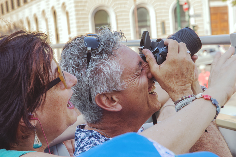 Roma: Tour panoramico in autobus con audioguidaBiglietto dell&#039;autobus da 72 ore con guide digitali della città