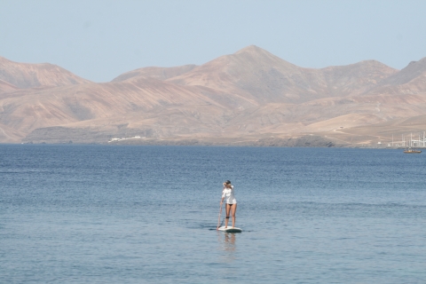Lanzarote: Stand up paddle en el paraísoClases de stand up paddle al sol