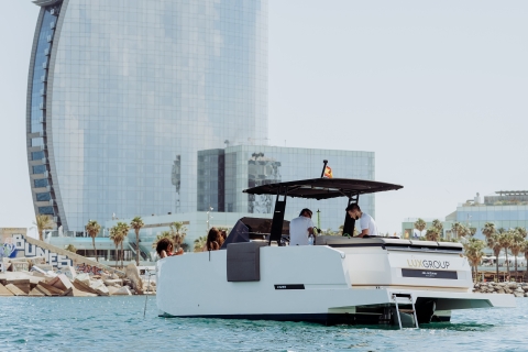 Barcelona: Private Motor Yacht Tour with Drinks and Snacks Barcelona: 2 hour Private Motor Yacht Tour