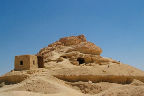 Van de haven van Alexandrië tot de begraafplaats uit de Tweede Wereldoorlog in El Alamein