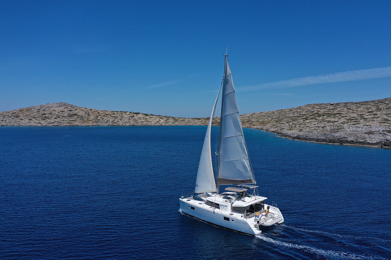 Elounda: Private Catamaran Trip with Food and DrinksAgios Nikolaos: Private Boat Trip with Food and Drinks