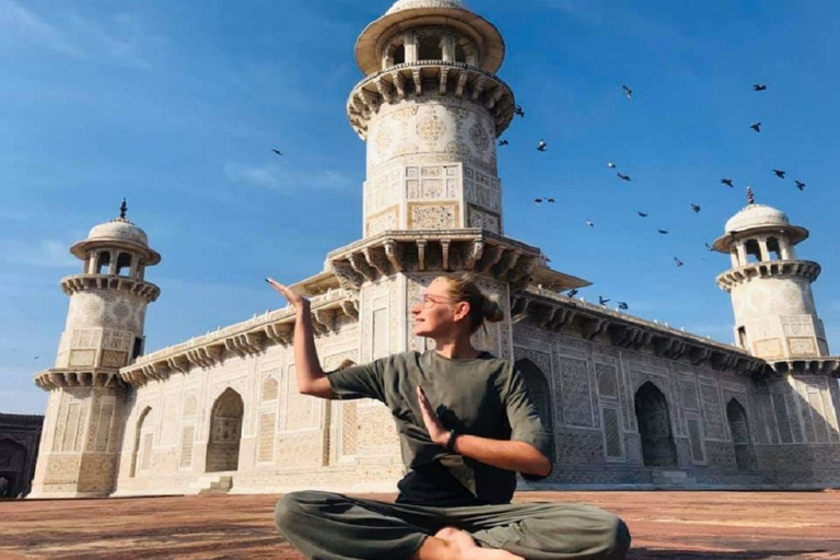 Delhi : excursion privée d'une journée au Taj Mahal et à AgraExcursion avec voiture climatisée, chauffeur et guide