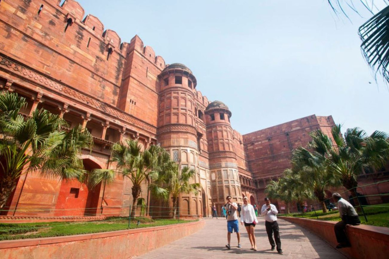 Delhi : excursion privée d'une journée au Taj Mahal et à AgraExcursion avec voiture climatisée, chauffeur et guide