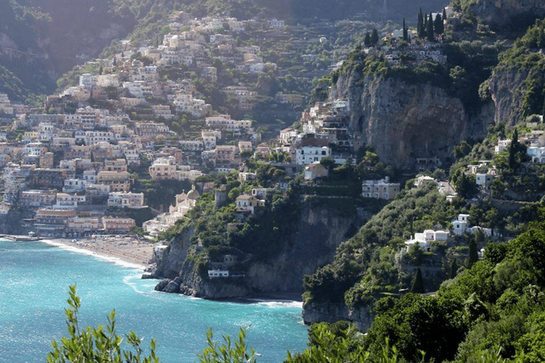 Visite privée de Pompéi et excursion d'une journée sur la côte amalfitaine en voitureVisite de Pompéi et excursion d'une journée sur la côte amalfitaine en voiture