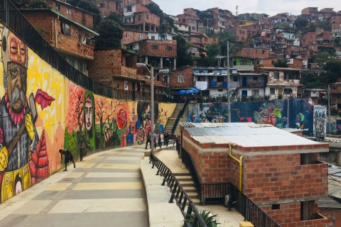 Comuna 13 + Downtown Medellín Private City Tour 7H