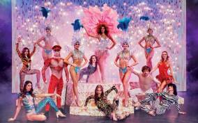 Paris: Paradis Latin Cabaret Show with/without Champagne