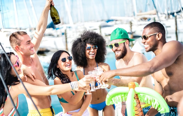 Visit Cartagena Party Boat to Cholon Beach with 2 Drinks & Lunch in Cartagena, Colombia