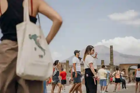 Pompeii: Skip-the-Line Guided Tour with Expert Archaeologist