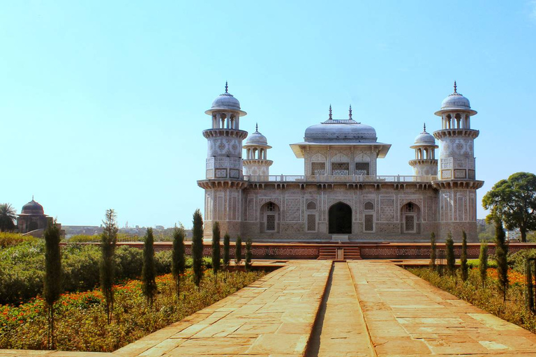 Agra: City Sightseeing Tour with Sunrise &amp; Sunset ExperienceAgra: Private Sightseeing Tour by Car with Taj Mahal