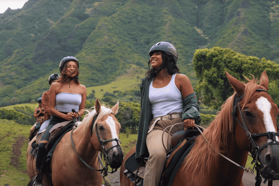 Oahu: Kualoa Hills and Valleys Reittour. Foto: GetYourGuide Oahu: Kualoa Hills and Valleys Reittour. Foto: GetYourGuide