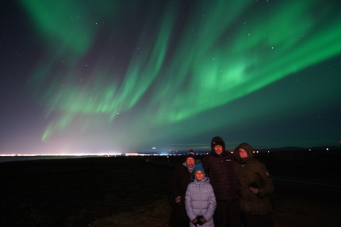 Reykjavik: Premium-Nordlicht-Tour mit kostenlosen Fotos