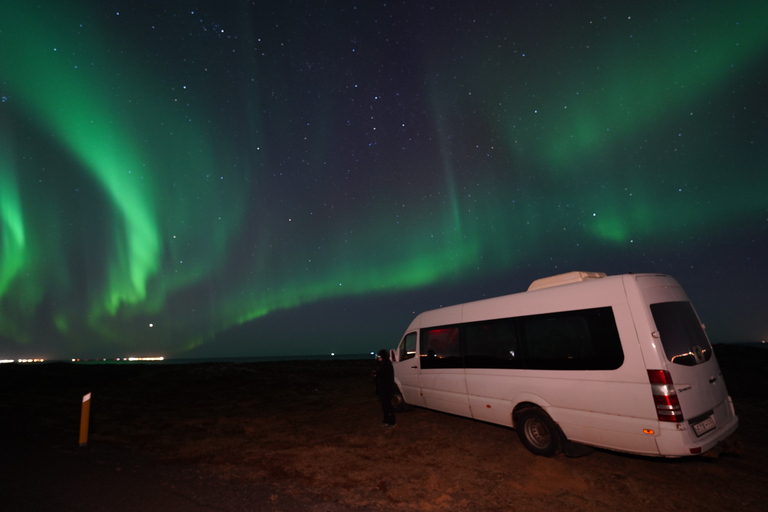 Reykjavik: Premium-Nordlicht-Tour mit kostenlosen Fotos