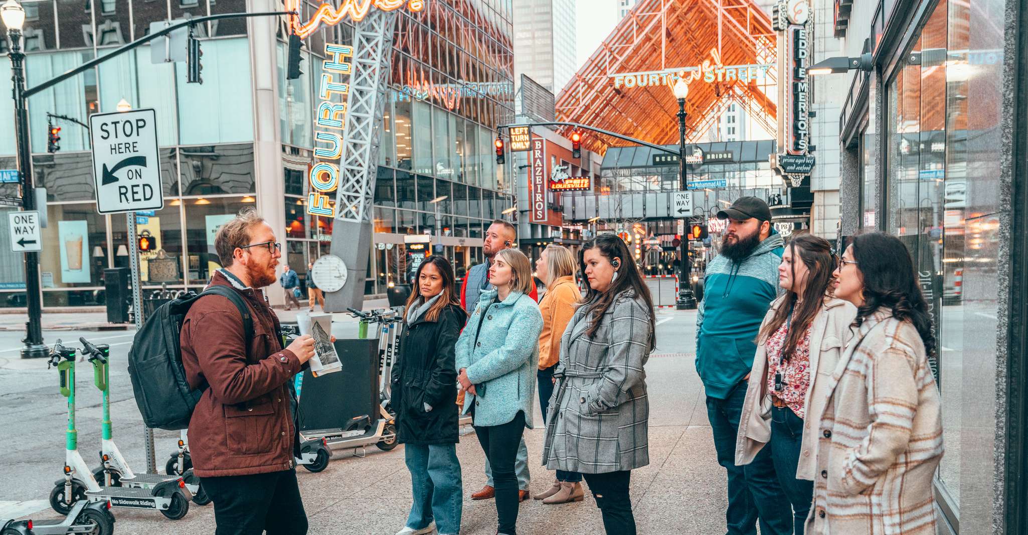 Louisville, Prohibition, Ghosts, Cocktails and Bites Tour - Housity