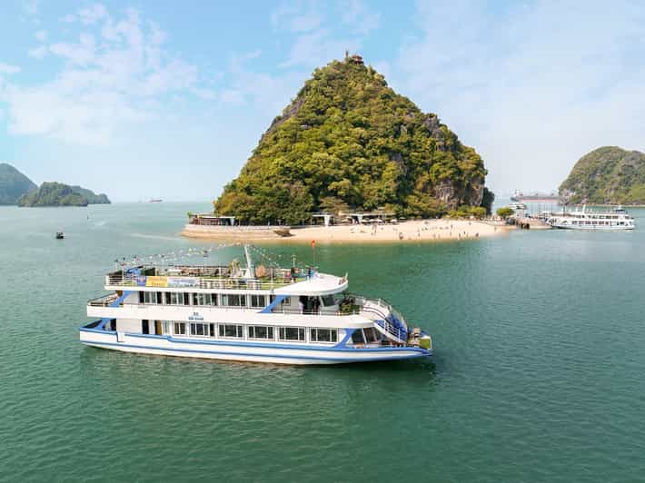 Hanoi : Croisière d'une journée dans la baie d'Ha Long avec l'île de Titop et la grotte de Luon