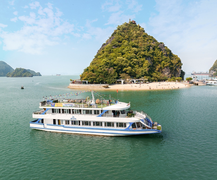 Hanoi: 1-Day Ha Long Bay Cruise w/ Titop Island & Luon Cave