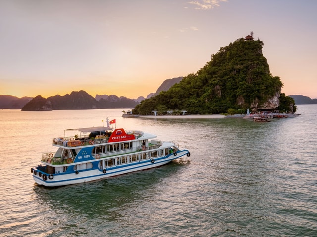 Ha Long 1 Day: 5 Star Cruise - Buffet Lunch - Free Red Wine