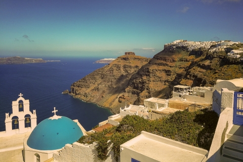 From Santorini: Guided Oia Morning Tour with Breakfast