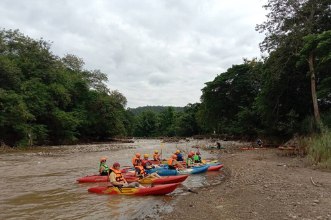 Chiang Mai: Excursão à Caverna Chiang Dao e Caiaque na Selva