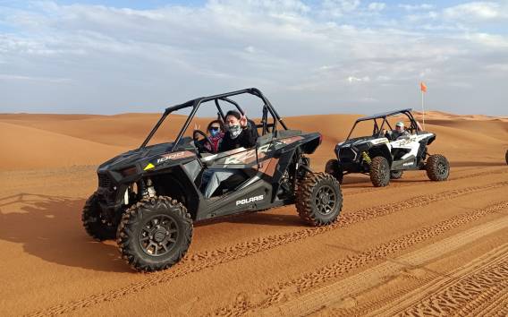 Dubai: Selbstfahrende Wüsten-Dünenbuggy-Tour mit Fotostopp