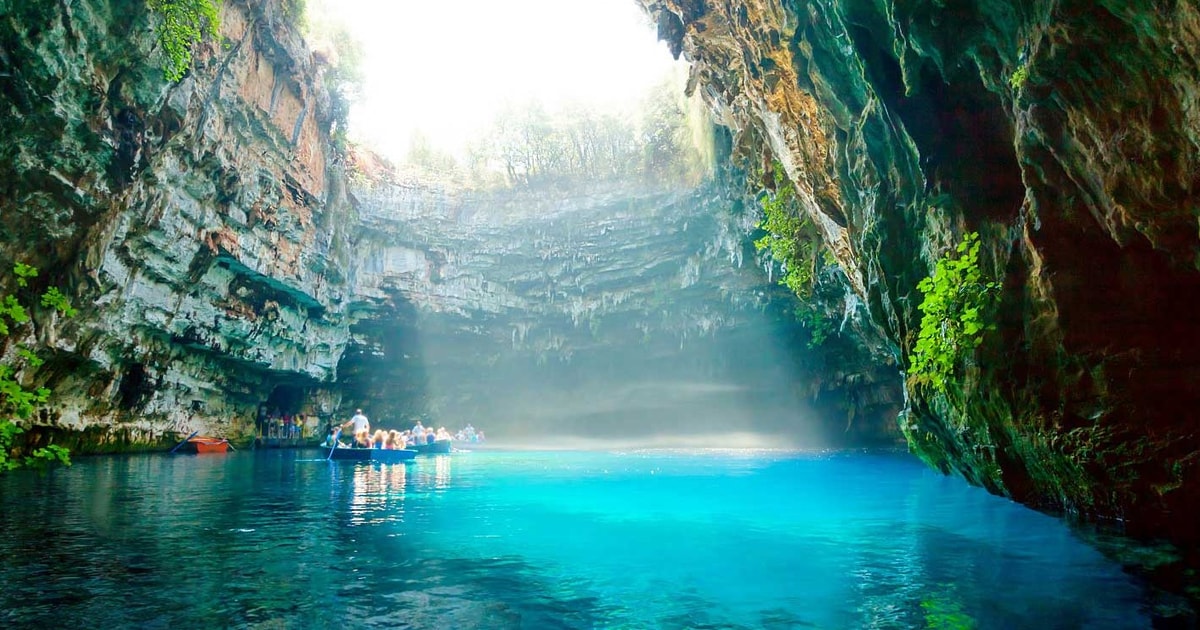 melissani lake tour