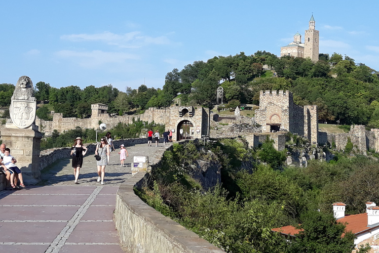 Desde Bucarest: Visita guiada privada de un día a la Bulgaria Medieval