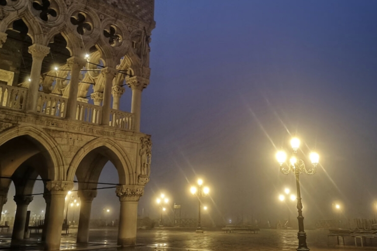 Venecia: visita guiada nocturna a pie y basílica de San Marcos