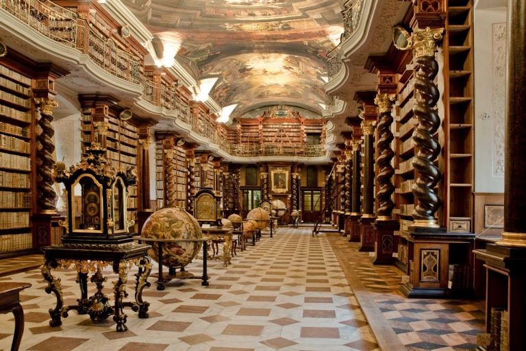 Praga: Wieża astronomiczna Clementinum i biblioteka barokowa