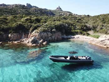 Calvi: Private Speedboat Tour to Wild Beaches with Aperitif