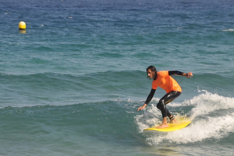 Fuerteventura: lekcja surfowaniaWspólne: 2-godzinna lekcja surfowania