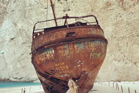 Zante: Shipwreck Beach & Blue Caves Private Speedboat Tour