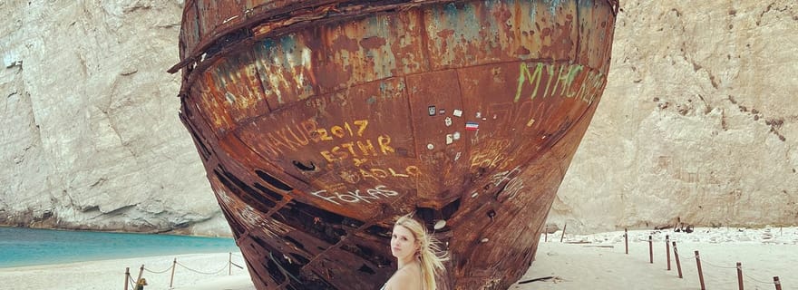 Zante : Excursion en hors-bord privé sur la plage des naufrages et dans les grottes bleues