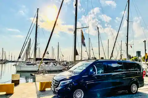 Athens: Private Transfer between Airport and Piraeus Port