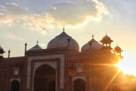 Begeleide Agra-dagtour van een hele dag per auto en chauffeurVanuit Delhi: Agra-dagtour met auto en chauffeur