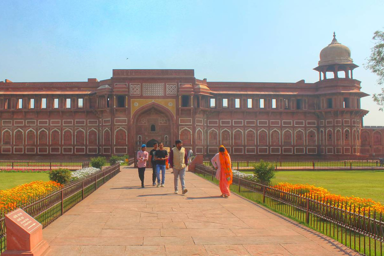 Begeleide Agra-dagtour van een hele dag per auto en chauffeurVanuit Delhi: Agra-dagtour met auto en chauffeur