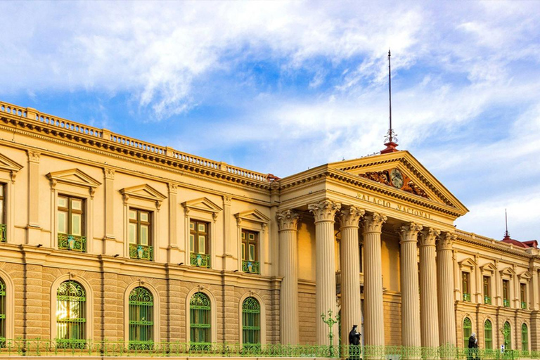 San Salvador: Zachód słońca nad Puerta del Diablo i historyczne centrum miastaSan Salvador: Zachód słońca nad Bramą Diabła i historycznym centrum miasta