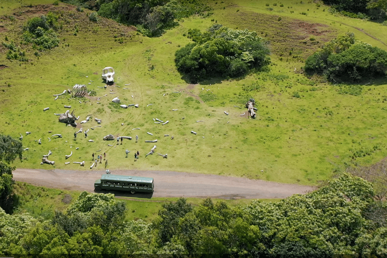 Kaneohe: Kualoa Ranch Hollywood Film Locations Tour by Bus