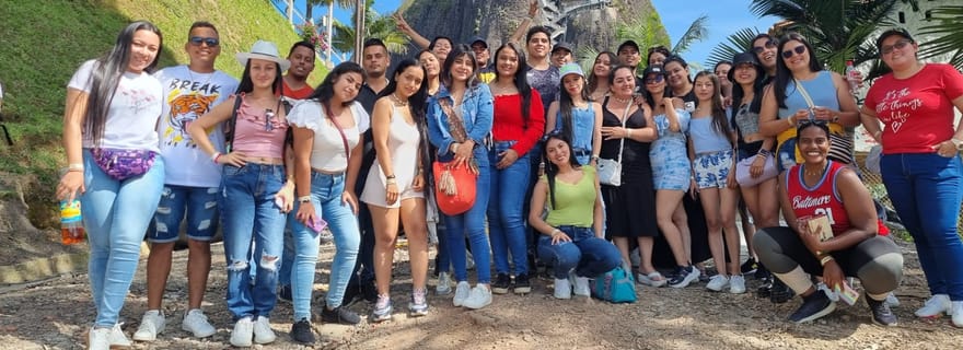 Circuit Guatapé - Piedra del Peñol avec départ de Medellín