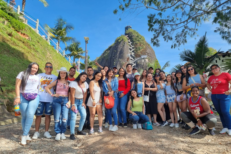 Tour Guatapé - Piedra del Peñol with departure from Medellín