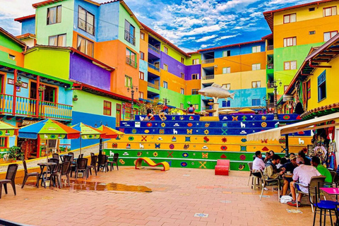 Tour Guatapé - Piedra del Peñol with departure from Medellín