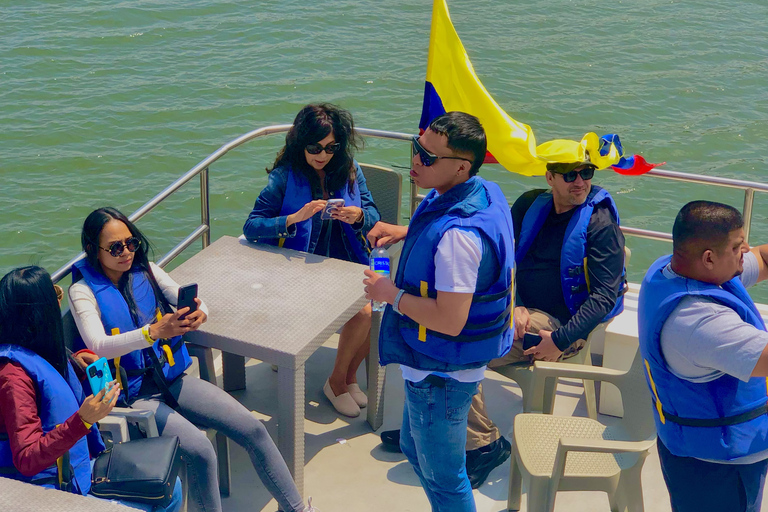 Tour Guatapé - Piedra del Peñol with departure from Medellín