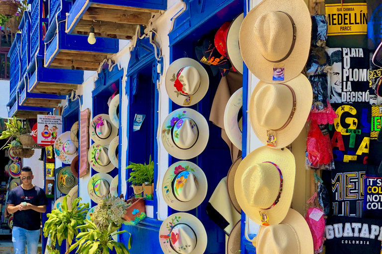 Tour Guatapé - Piedra del Peñol with departure from Medellín