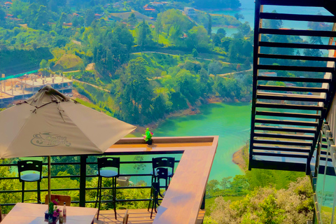Tour Guatapé - Piedra del Peñol with departure from Medellín