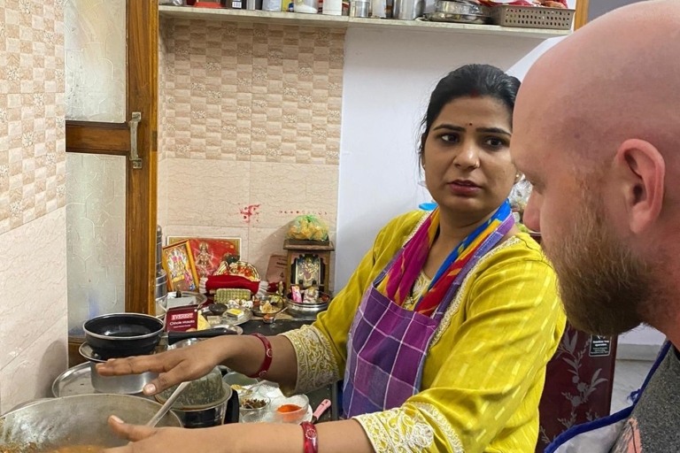 Udaipur: kookcursus Indiaas eten van 4 uur met volledige maaltijdenOptie ontmoetingspunt