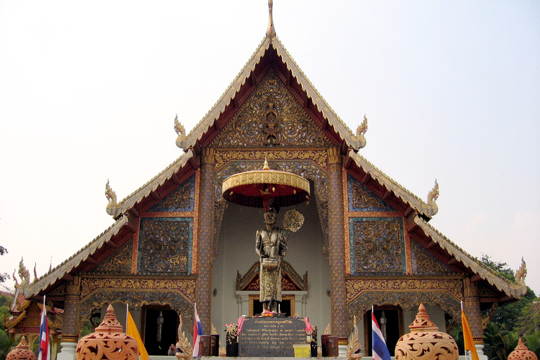 Chiang Mai: Guidad historisk stadsrundtur på cykel med lunch