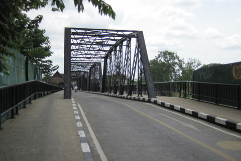 Chiang Mai: City Tour Histórico Guiado de Bicicleta com Almoço