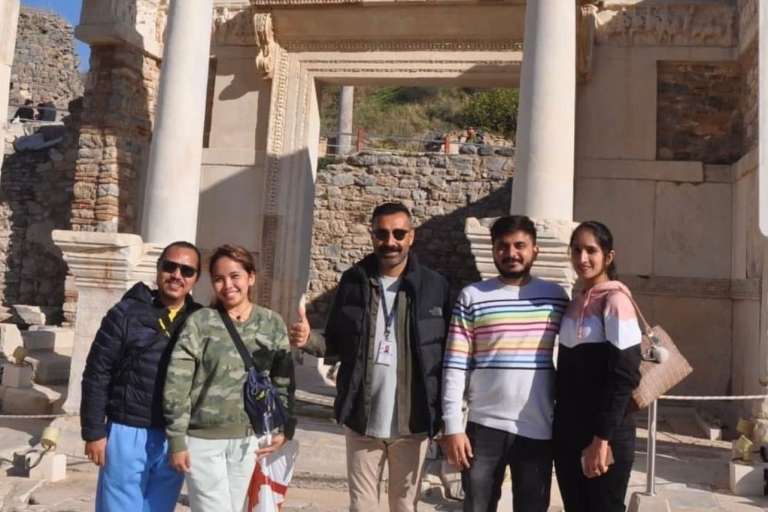 Au départ d'Izmir : circuit du meilleur d'EphèseD'Izmir: excursion privée d'une journée à Éphèse
