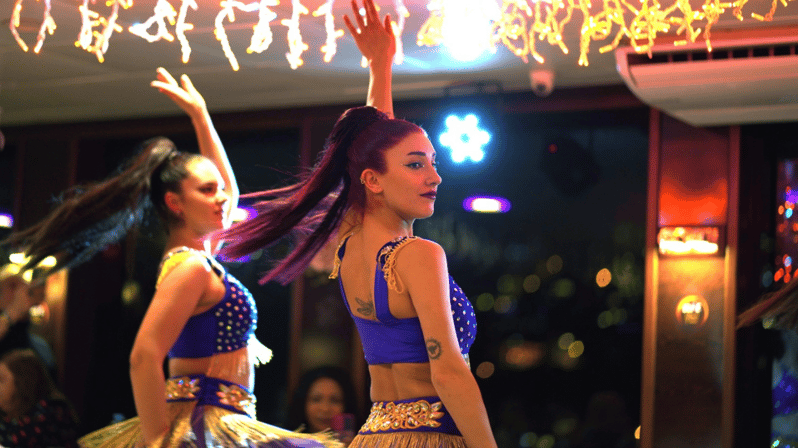 Istanbul Bosporus Dinner Kreuzfahrt mit Getränken und türkischer Show