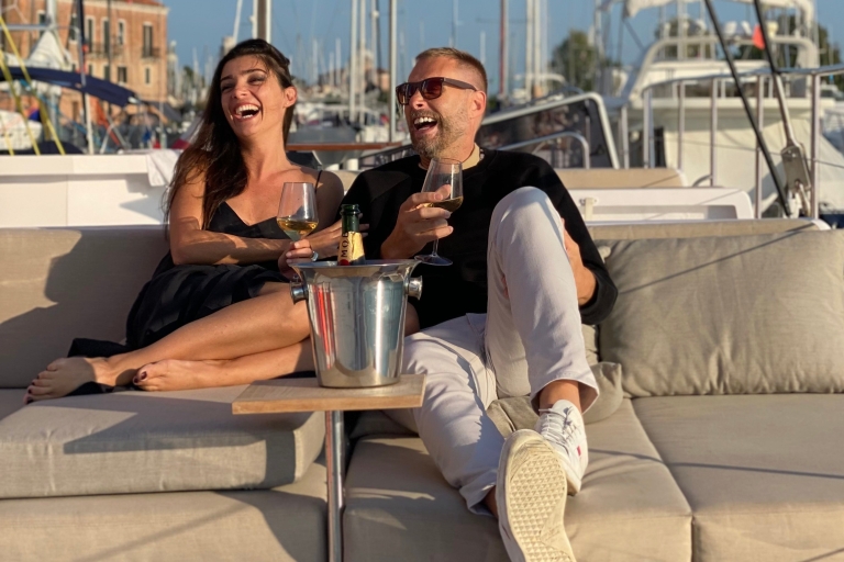 Venice: Elegant Lagoon Catamaran Tour with Music & Drinks