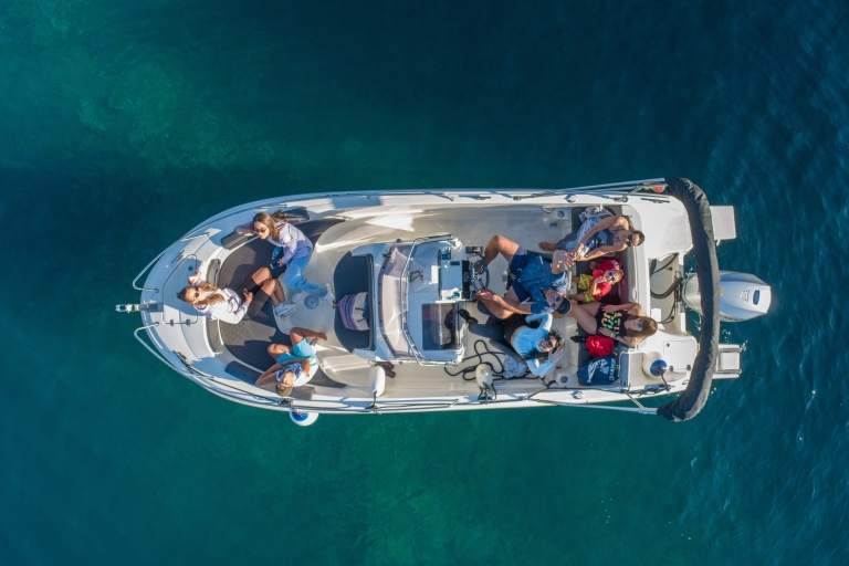 Kotor: Wycieczka łodzią motorową po Wielkiej Błękitnej JaskiniKotor: Wycieczka łodzią motorową po Błękitnej Jaskini